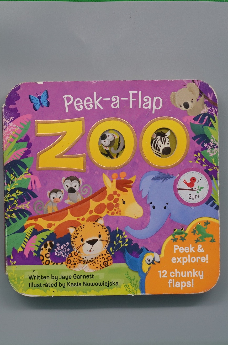 Zoo: Peek-a-Flap Board Book_作者与插画_儿童图书_进口图书_进口书 
